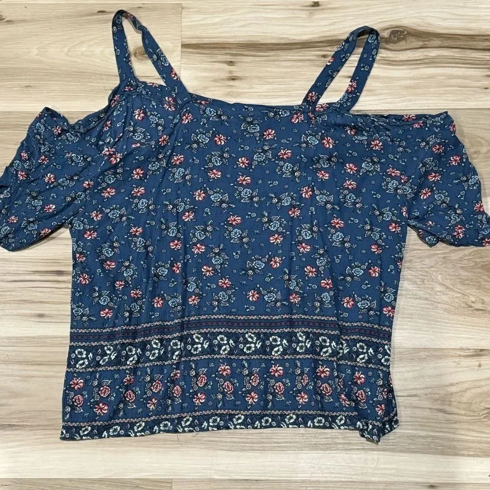 Gypsies and Moondust Bohemian Cold Shoulder Top Women’s Large